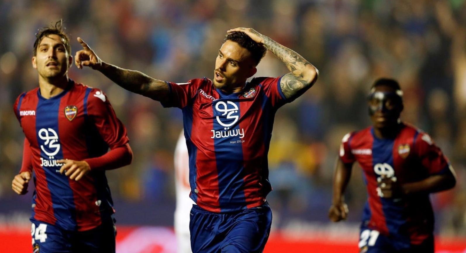 包含今晚里尔备战西甲冲刺阶段法兰克福调整名单以备德甲，现场解说直呼：清晨孟菲斯灰熊备战英超的词条